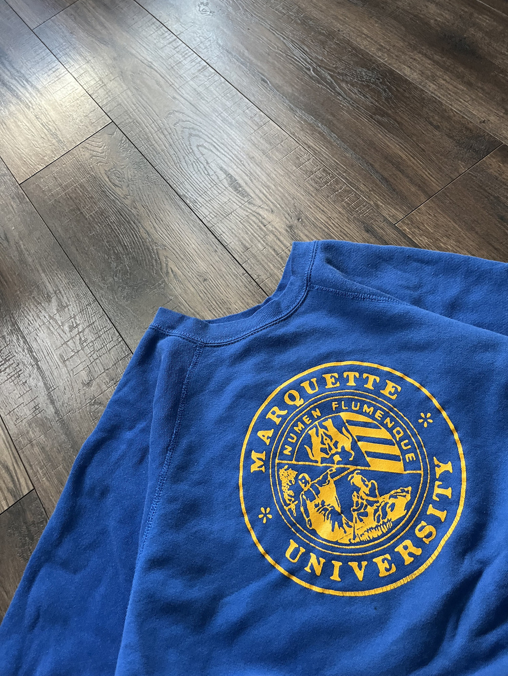 Vintage 1980s Marquette University Emblem Crewneck Sweatshirt Velva Sheen XXL - Picture 2 of 7